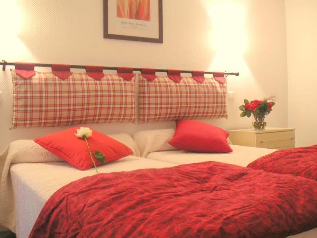 Hotel De Compostelle 사흘라 라 카네다 외부 사진